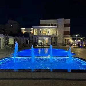 منتجع Colis, تيرانا